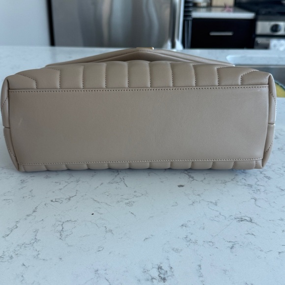 YSL Loulou Medium in Quilted Leather - Picture 15 of 15